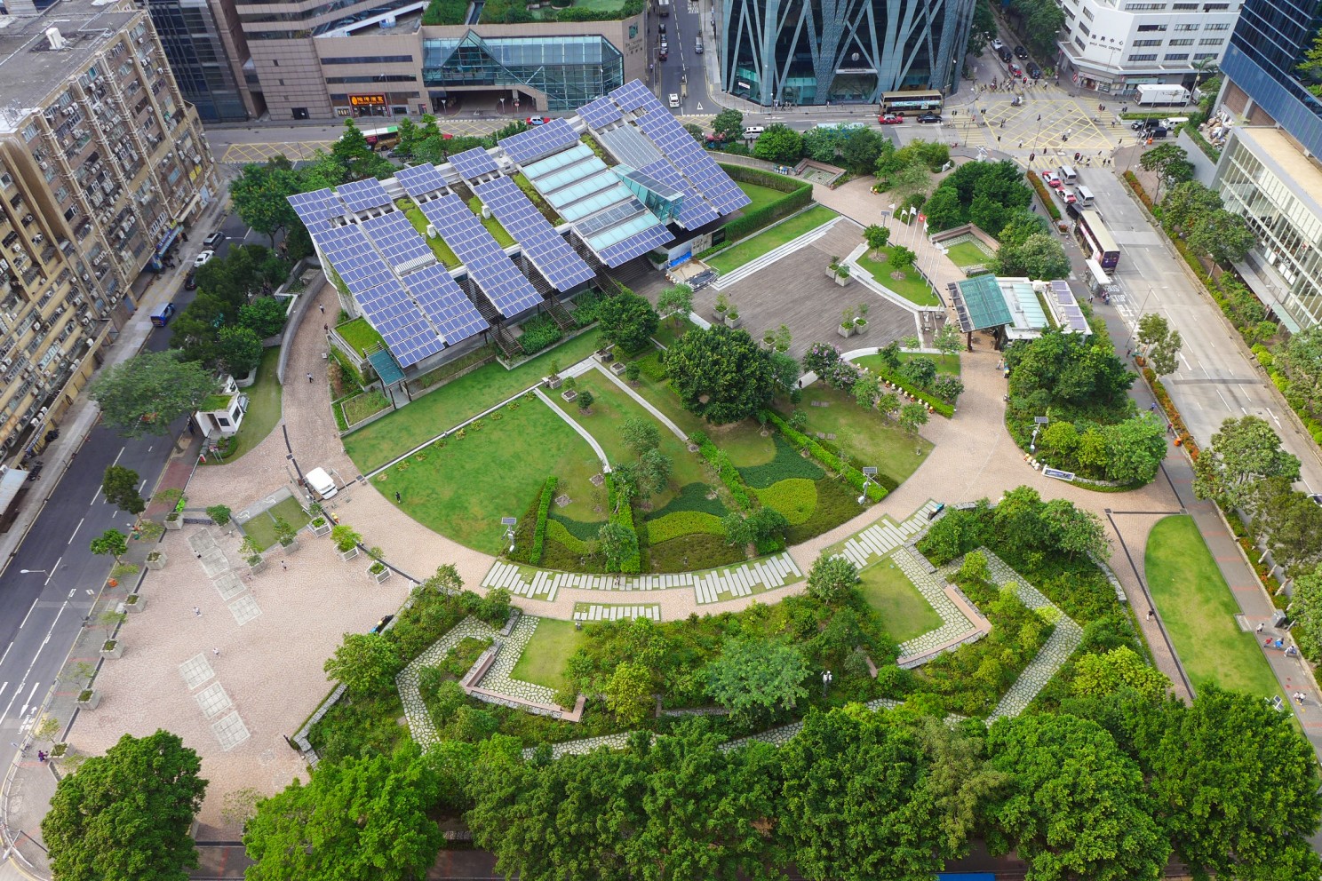 Zero carbon  building